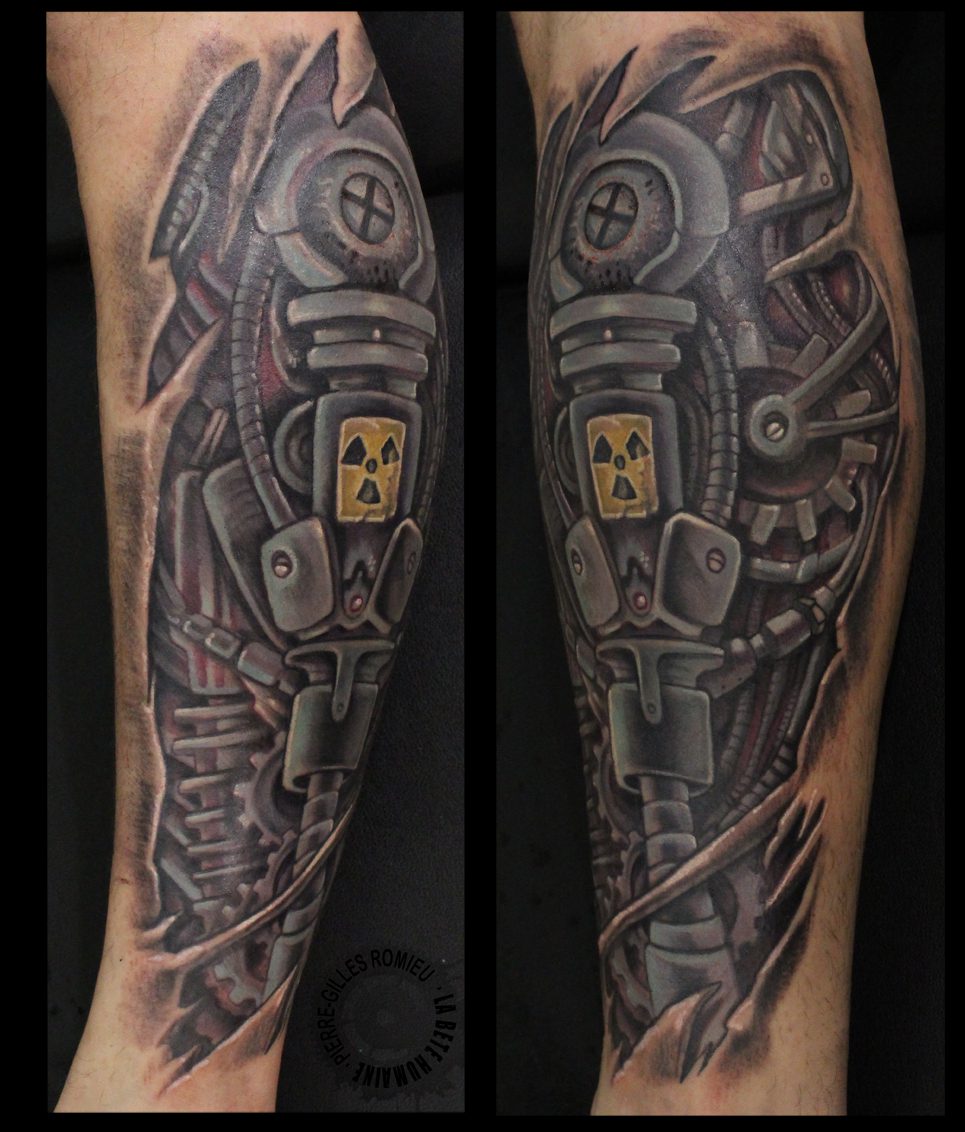 pierre-gilles-romieu-tattoo-tatouage-jambe-noir-et-gris-biomeca-biomecanique-paris-avignon