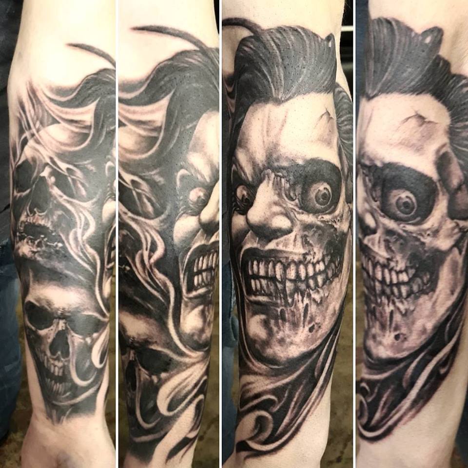 tatoueur-guest-paris-moka-tatouage-joker-batman-macabre-tattoo