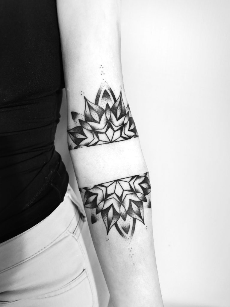 baybay-blondy-tatoueuse-studio-tatouage-paris-bete-humaine