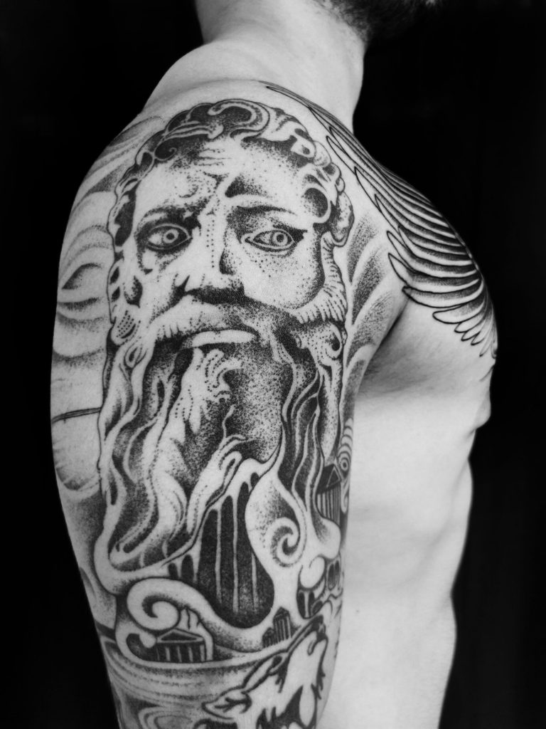 baybay-blondy-tatoueuse-studio-tatouage-paris-bete-humaine