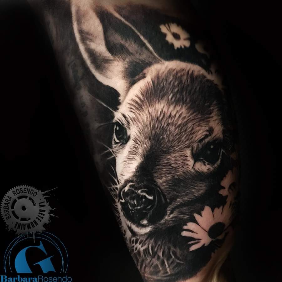 meilleure-tatoueuse-paris-barbara-rosendo-tatouage-faon-fleurs-tattoo