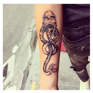 bete-humaine-tatoueur-paris-tatouage-tattoo-serpent_3