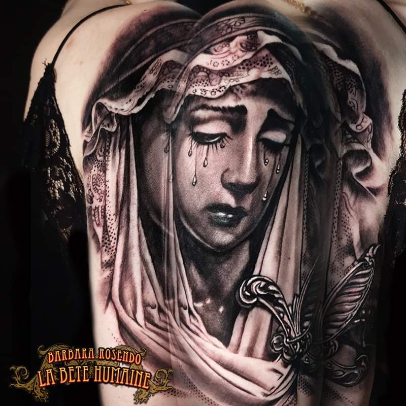 meilleure-tatoueuse-paris-barbara-rosendo-tatouage-tattoo-visage-femme-pieta