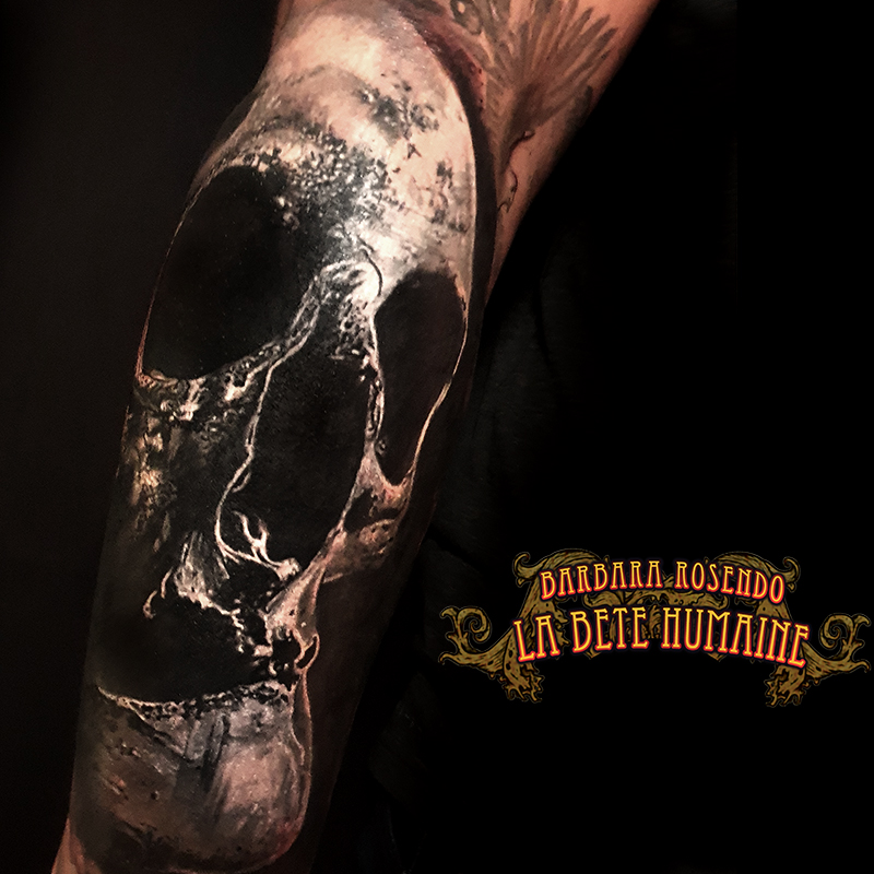 meilleure-tatoueuse-paris-barbara-rosendo-tatouage-tattoo-skull