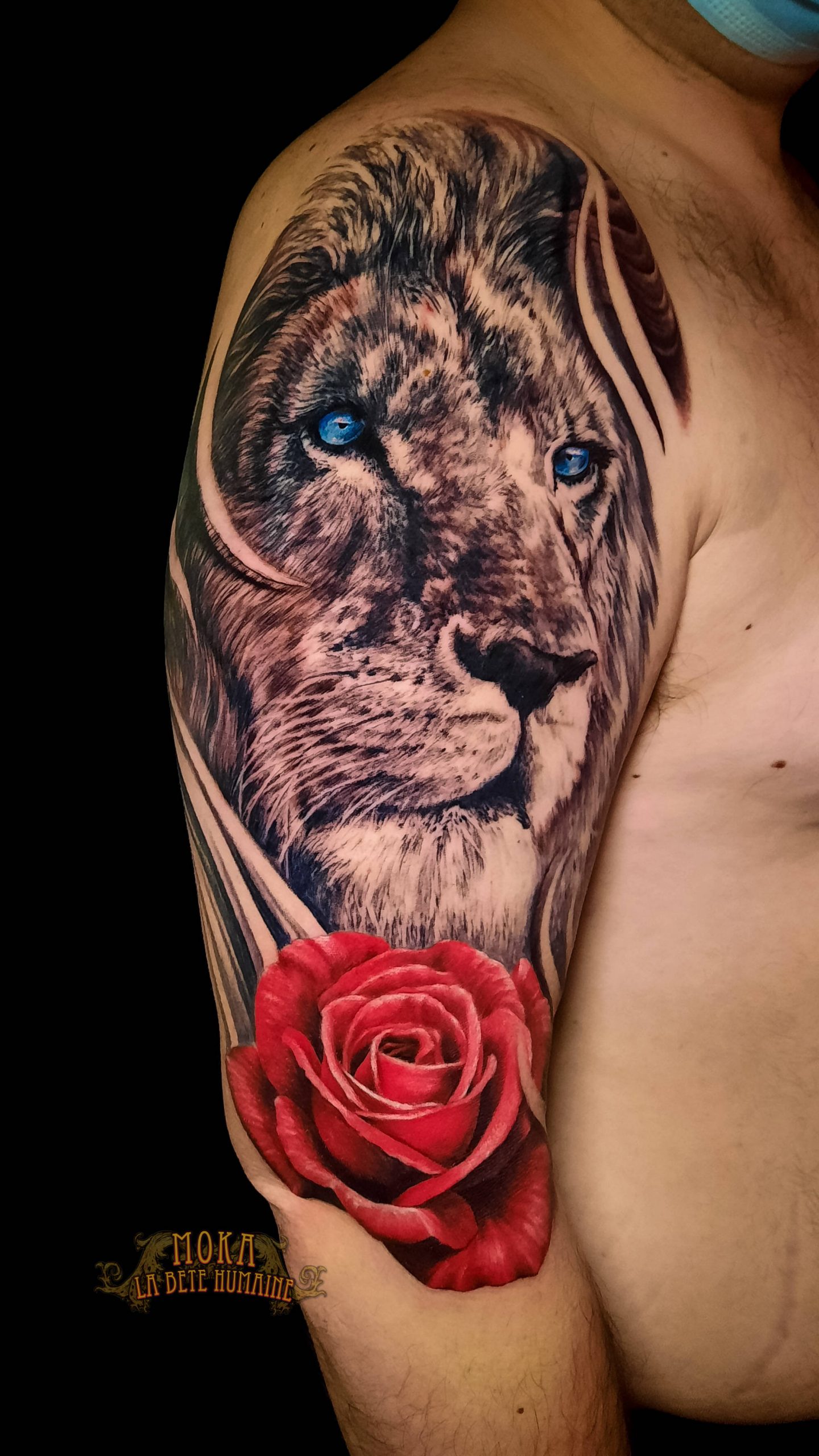 12-moka-tatoueur-paris-realiste-style-realisme-tatouage-tattoo-rose-lion
