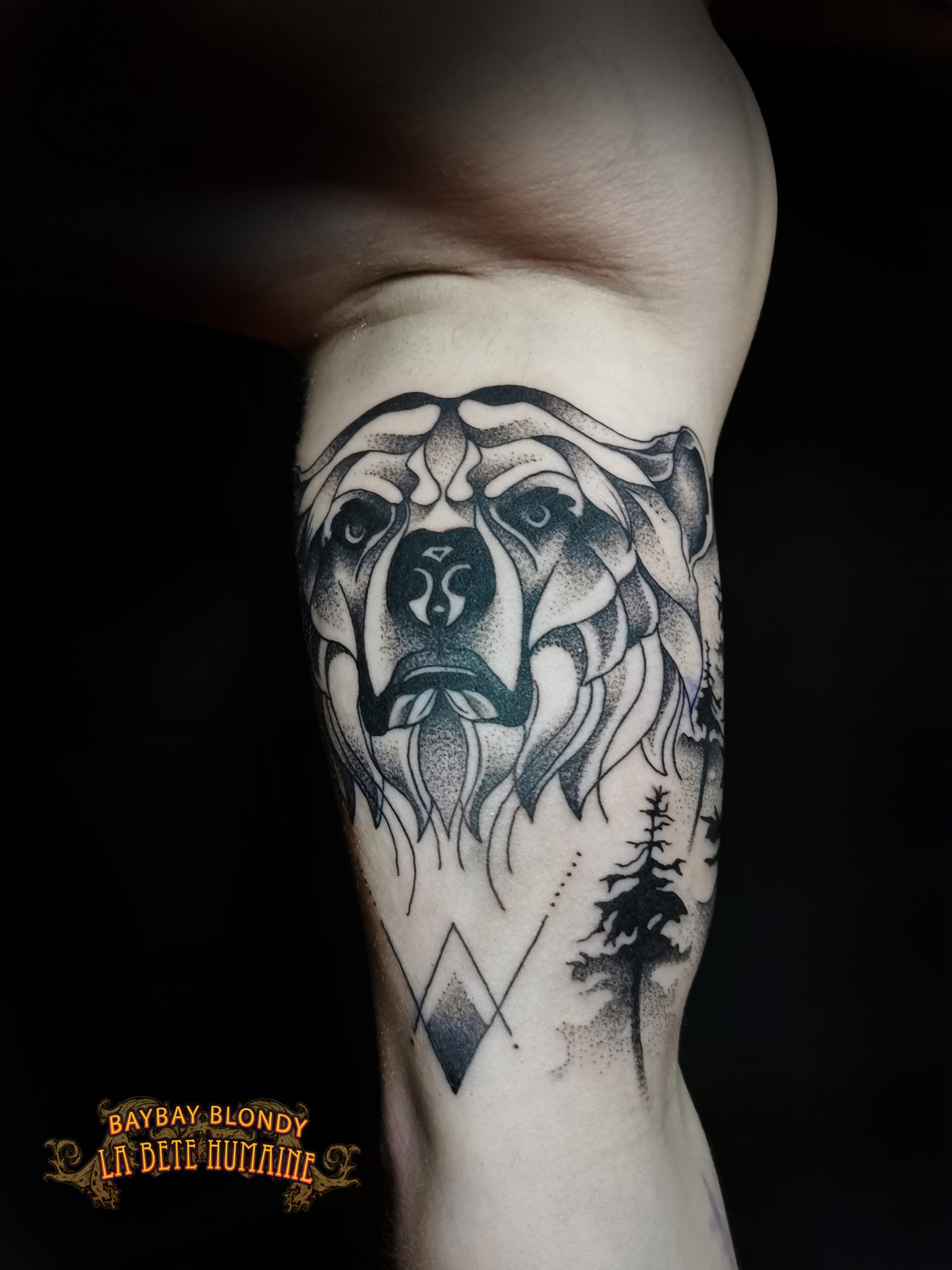 5-tatoueuse-guest-paris-baybay-blondy-tatouage-tattoo-ours