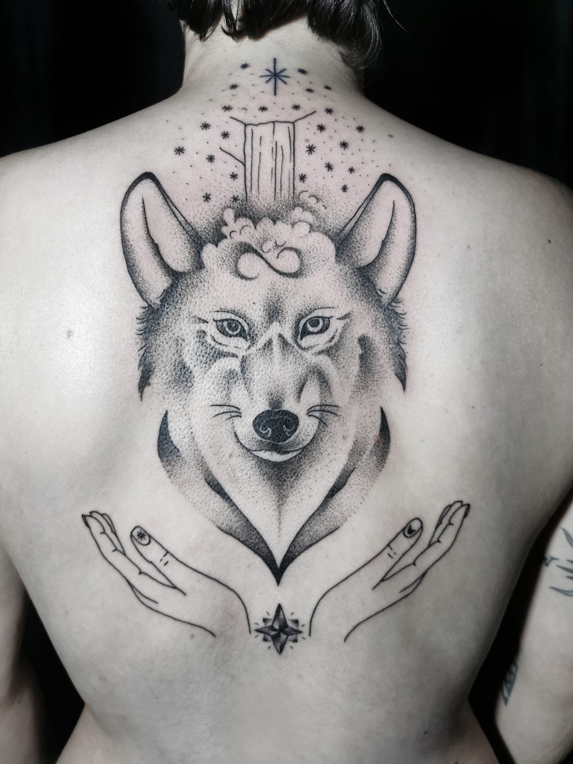 7-tatoueuse-guest-paris-baybay-blondy-tatouage-tattoo-loup
