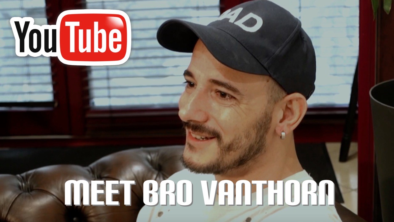 bro-vanthorn-tatoueur-paris-studio-tatouage-bete-humaine