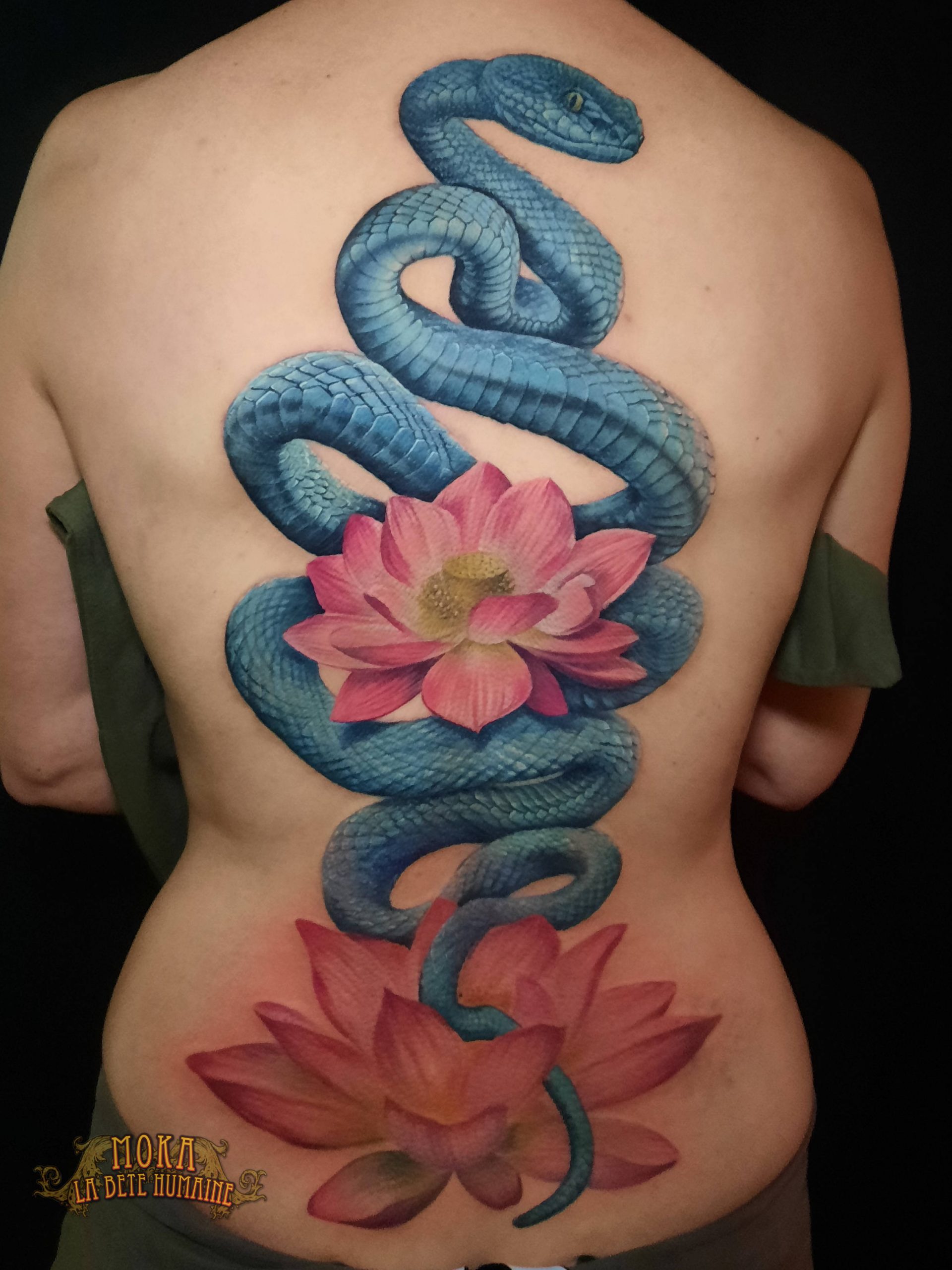 moka-tatoueur-paris-realiste-style-realisme-tatouage-tattoo-serpent-lotus