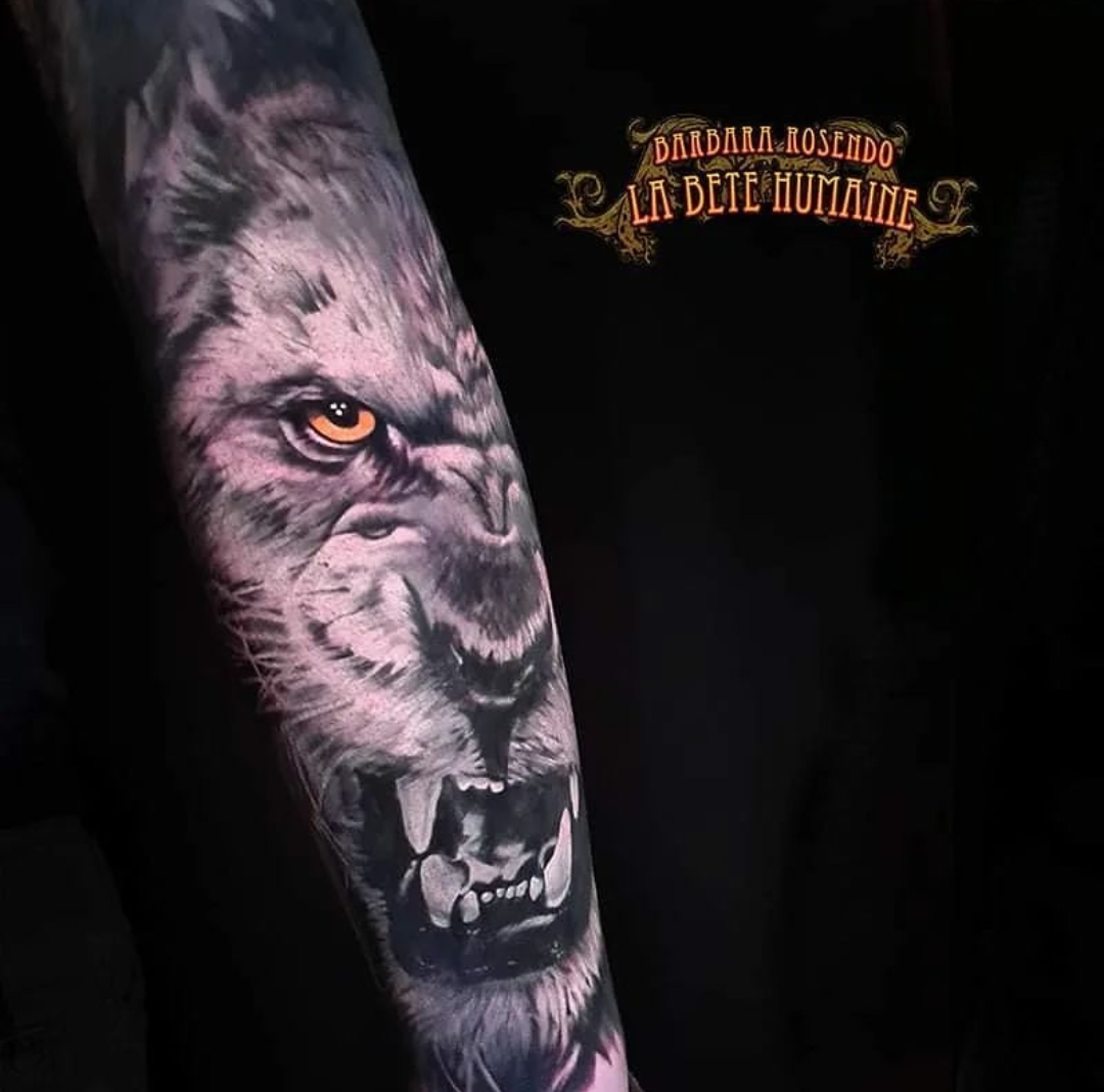 meilleure-tatoueuse-paris-barbara-rosendo-tatouage-tattoo-lion-rugissant