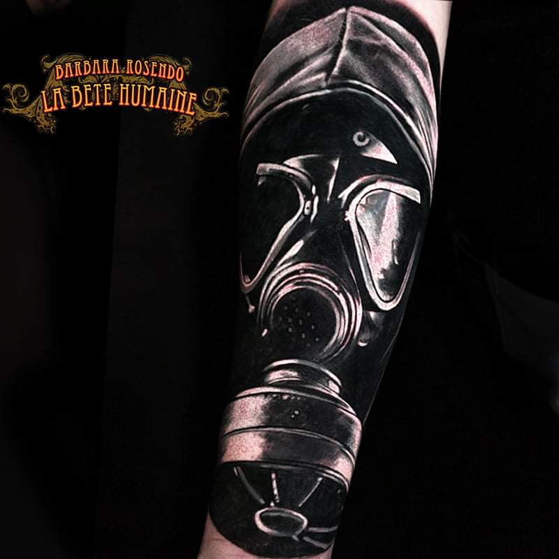 meilleure-tatoueuse-paris-barbara-rosendo-tatouage-tattoo-masque-gaz