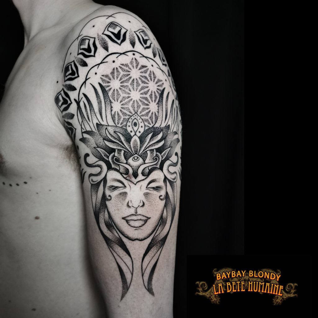 tatoueuse-guest-paris-baybay-blondy-tatouage-tattoo-portrait-dotwork