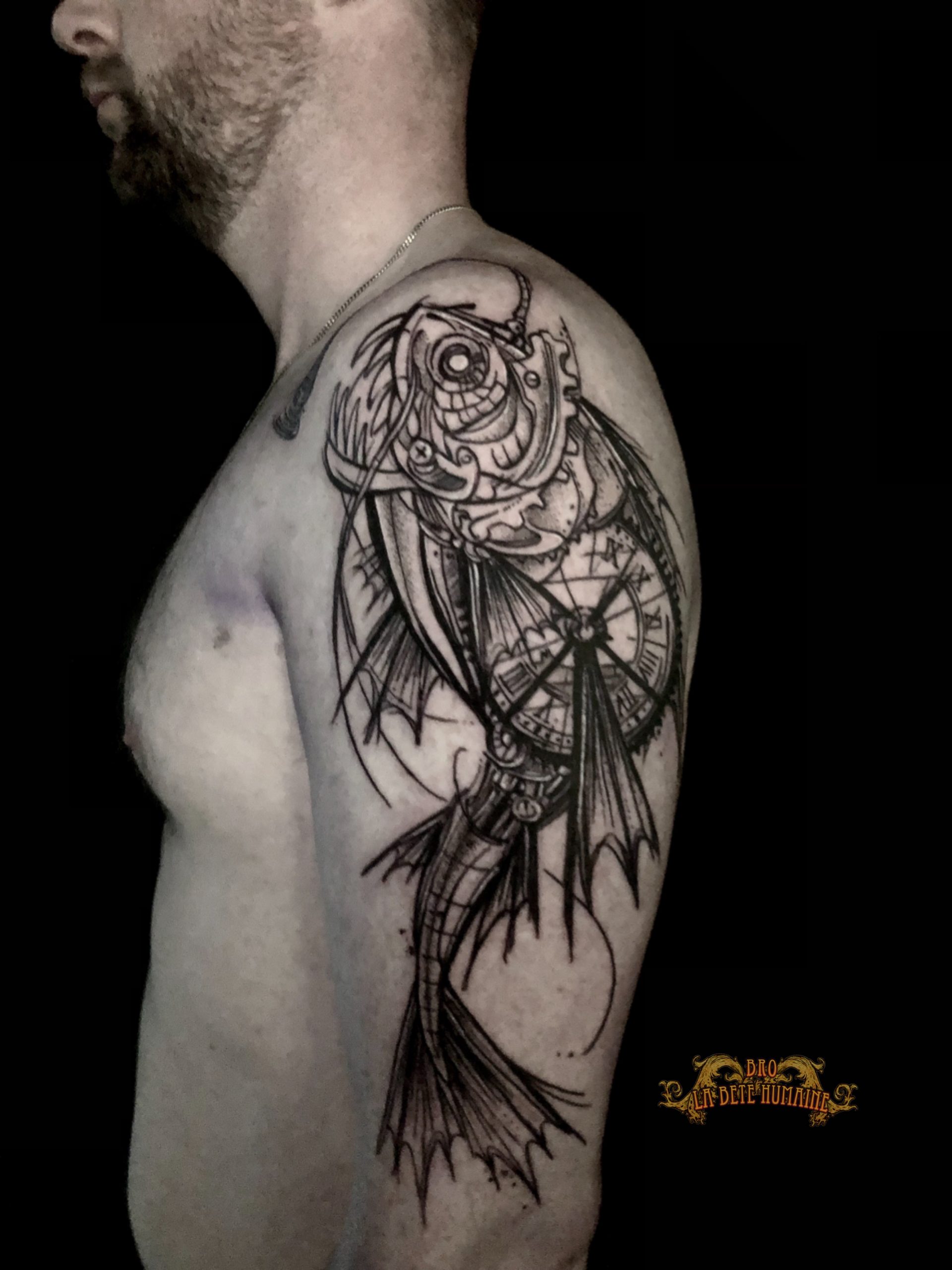 Bro Vanthorn, tatoueur à Paris - Baudroie steampunk tatouée façon sketchy