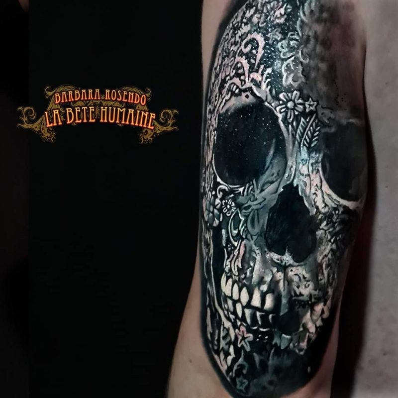 Barbara Rosendo, tatoueuse à Paris - Crâne inspiré de la tradition mexicaine