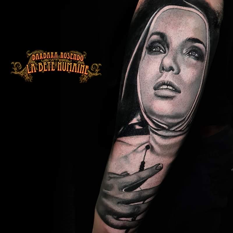 Barbara Rosendo, tatoueuse à Paris - Nonne aux yeux dirigés vers les cieux