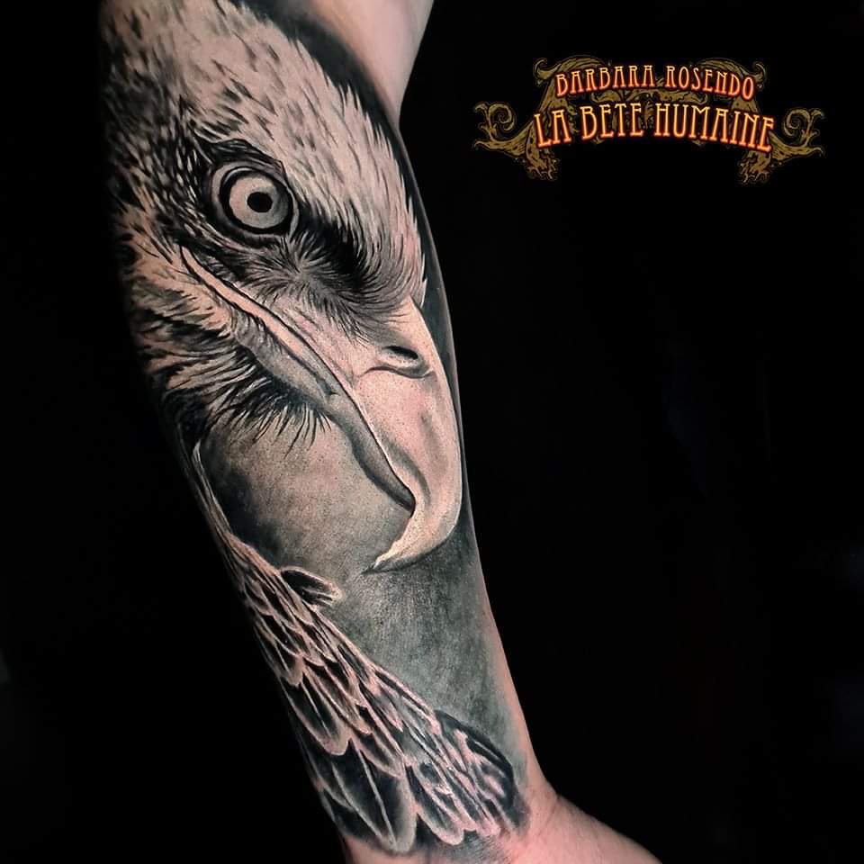 Barbara Rosendo, tatoueuse à Paris - Tête d’aigle royal