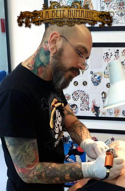 Moka, tatoueur à Paris spécialisé dans le réalisme