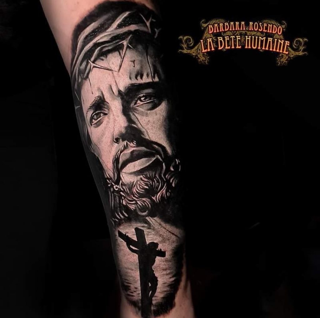 Barbara Rosendo, tatoueuse à Paris - Portrait réaliste de Jésus-Christ pendant la Passion