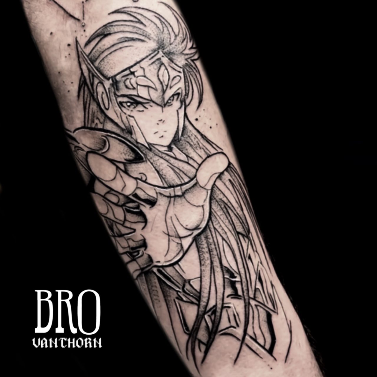 Bro Vanthorn, tatoueur à Paris - Camus, Chevalier d’Or du Verseau