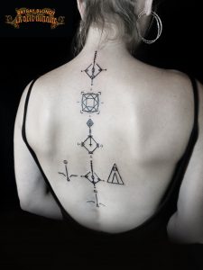 bete-humaine-tattoo-artist-paris-sacred_5