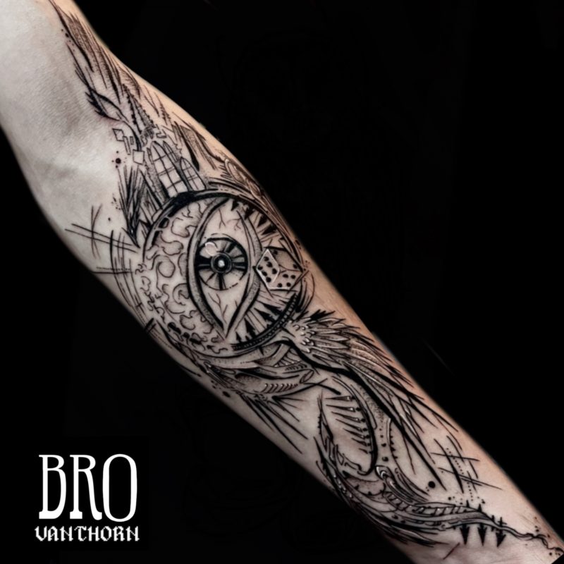 Divinité de World of Warcraft tatouée par Bro Vanthorn