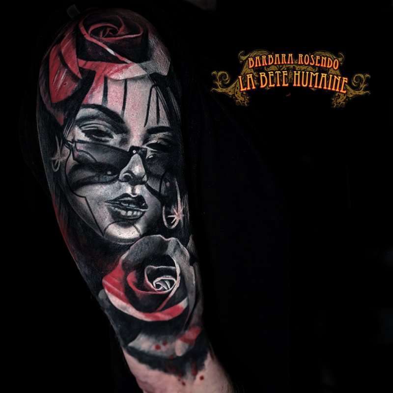 Catrina moderne avec roses et lunettes de soleil tatouée par Barbara Rosendo